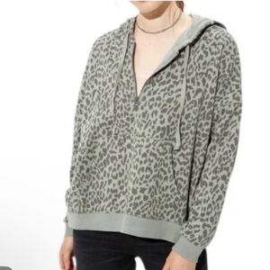 American Eagle leopard print 1/2 zip hoodie sweatshirt‎ size medium oversized